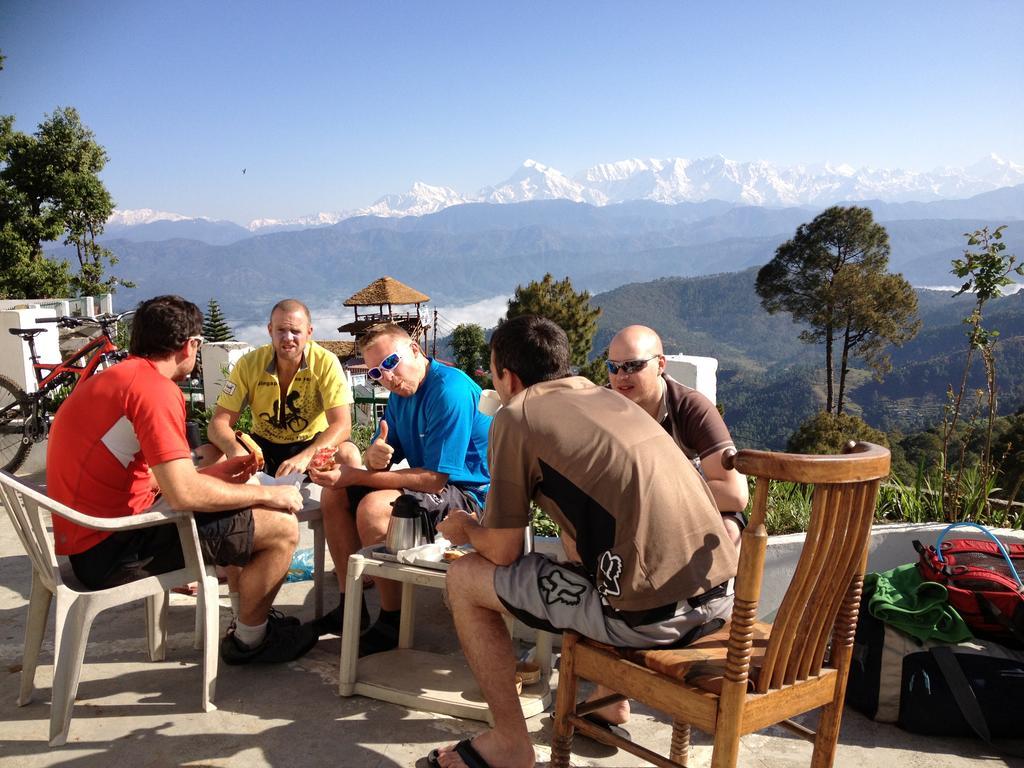 Uttarakhand Resort Каусани Экстерьер фото