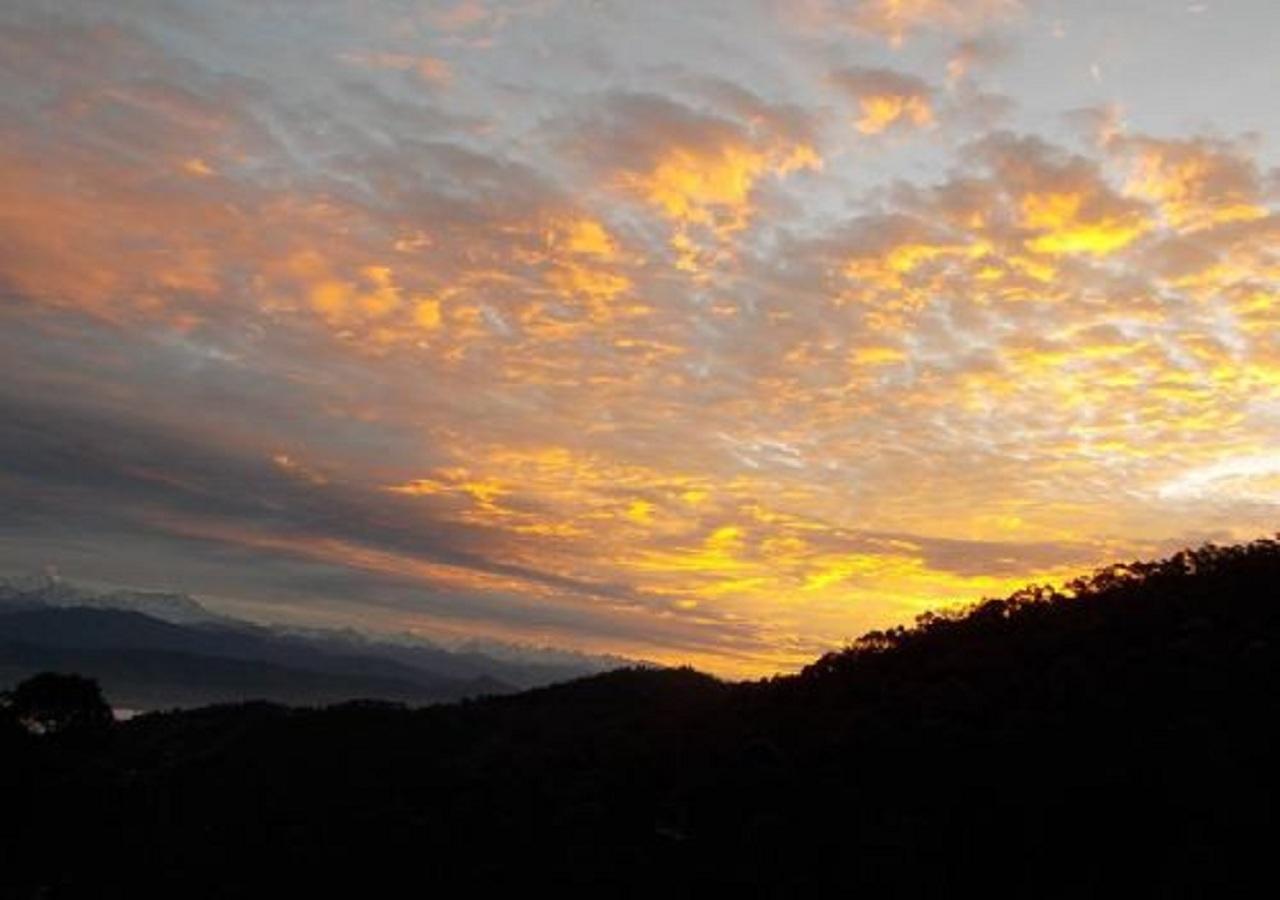 Uttarakhand Resort Каусани Экстерьер фото
