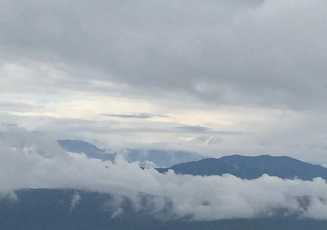 Uttarakhand Resort Каусани Экстерьер фото